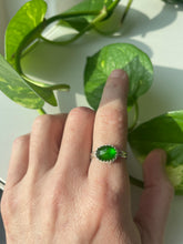 Load image into Gallery viewer, Dioptase Ring size 6 3/4