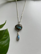 Load image into Gallery viewer, Labradorite Cloud Necklace in Silver